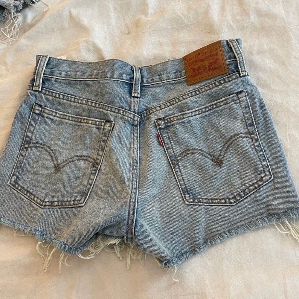 Levi’s Cut Off Jean Shorts